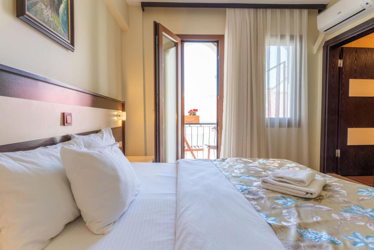 Hotel Karacam Foça Luaran gambar