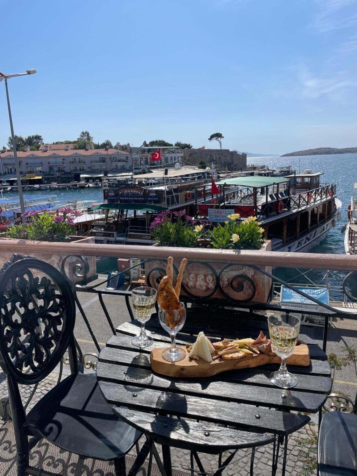 Hotel Karacam Foça Luaran gambar